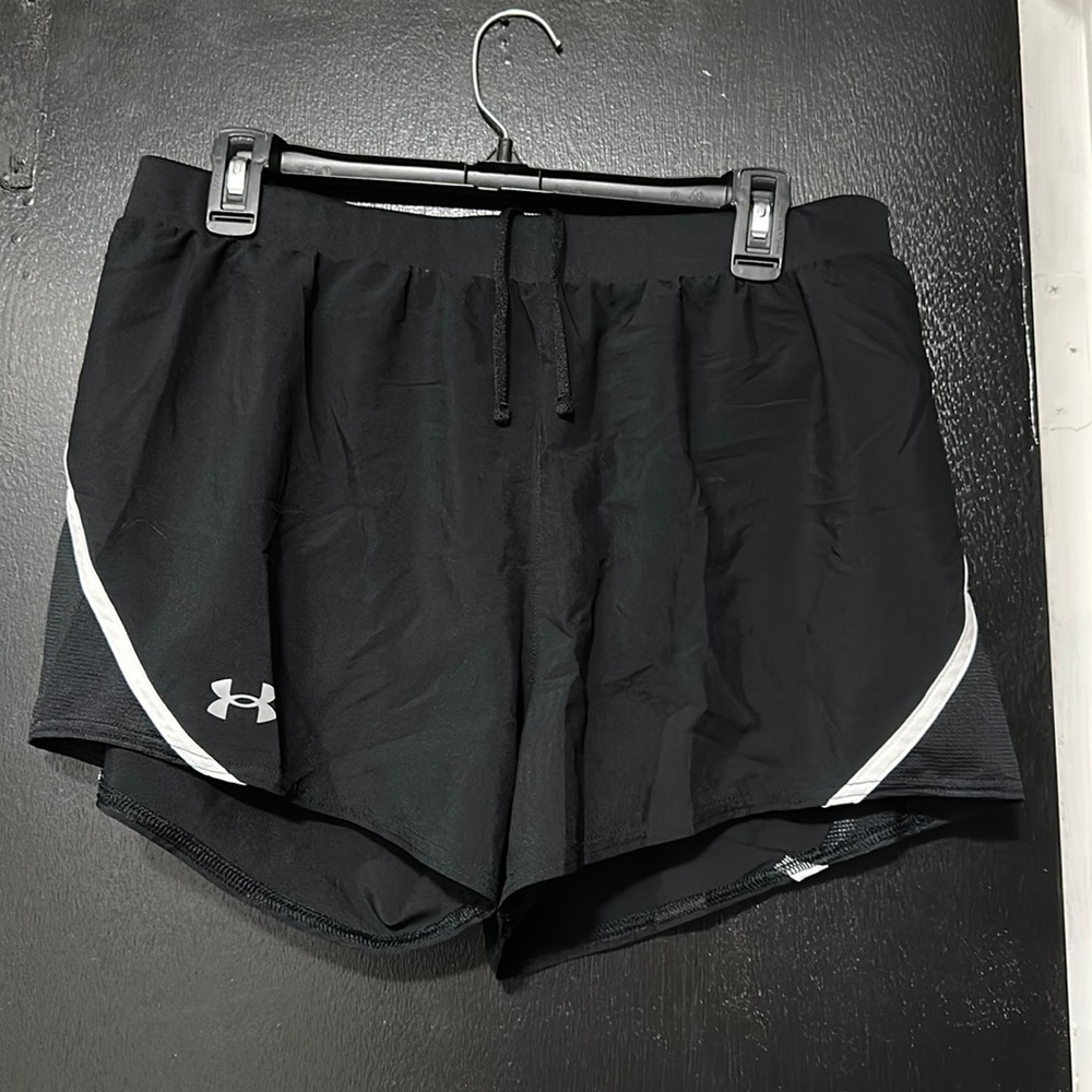 Under armour heat gear shorts. Large.